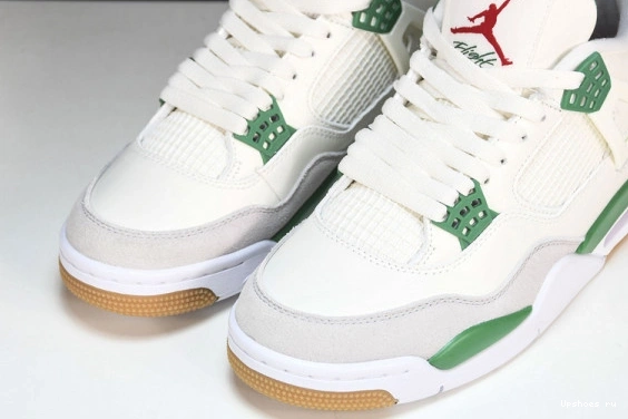 SB  Retro  Jordan  4 DR5415-103 DR5415-103 Green Pine 0520